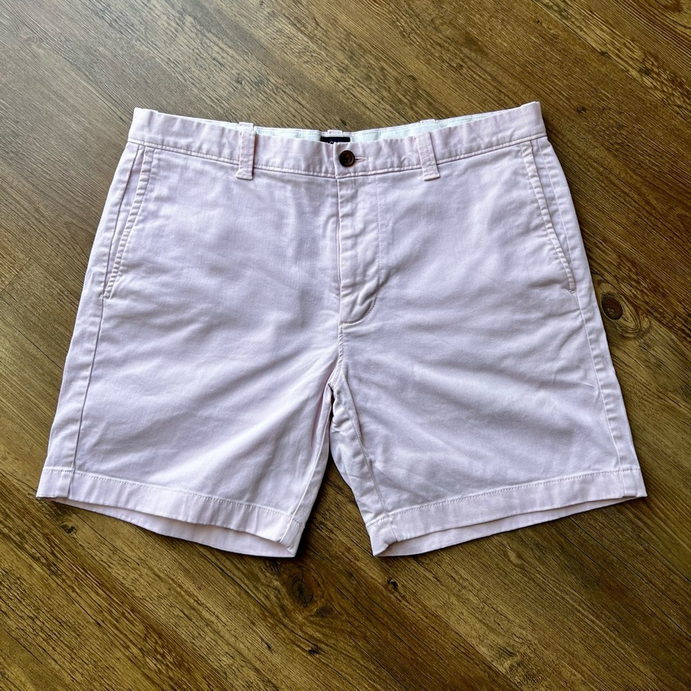J Crew 7" flex khaki short light pink